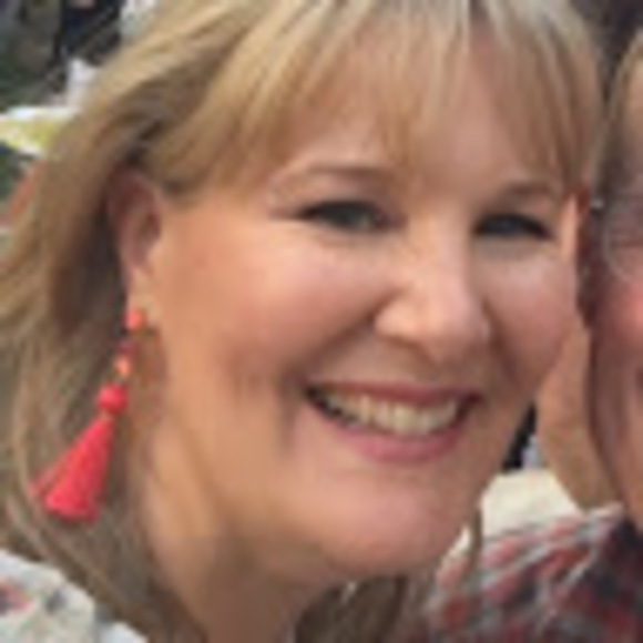 Meet your Posher, Cheryl - Picture 1 of 1